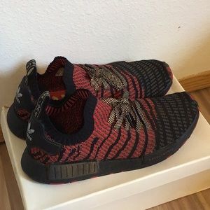 Adidas NMD R1 STLT Primeknit